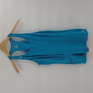 Roadrunner turquoise athletic racerback tank size large pink undertone